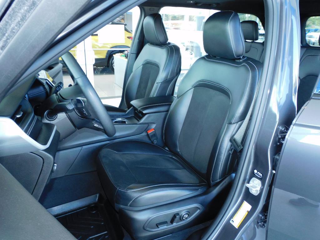 used 2023 Jeep Grand Cherokee car, priced at $35,987