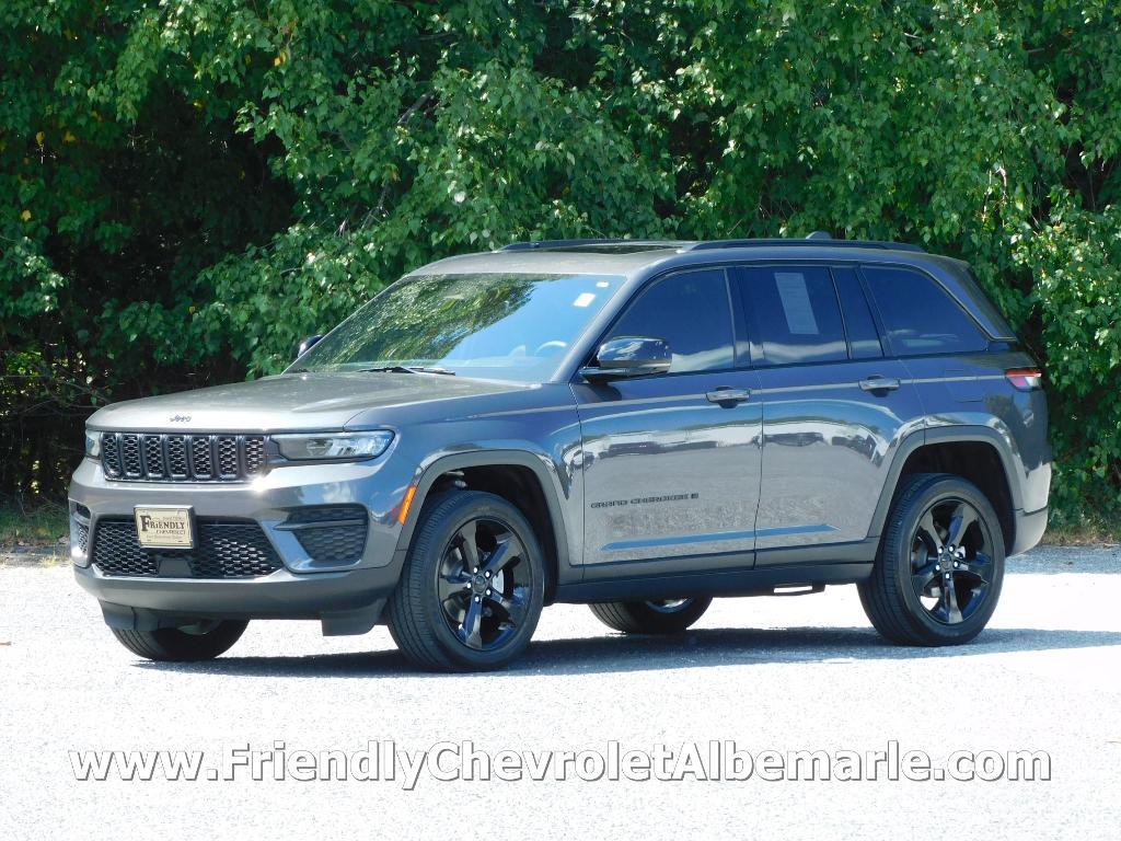 used 2023 Jeep Grand Cherokee car, priced at $35,987