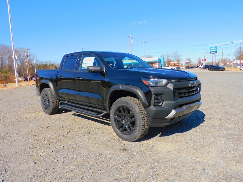 new 2025 Chevrolet Colorado car, priced at $41,987