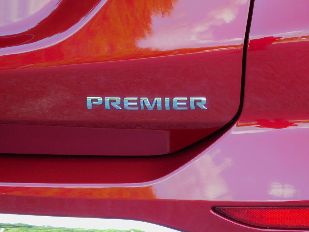 used 2020 Chevrolet Equinox car, priced at $22,987