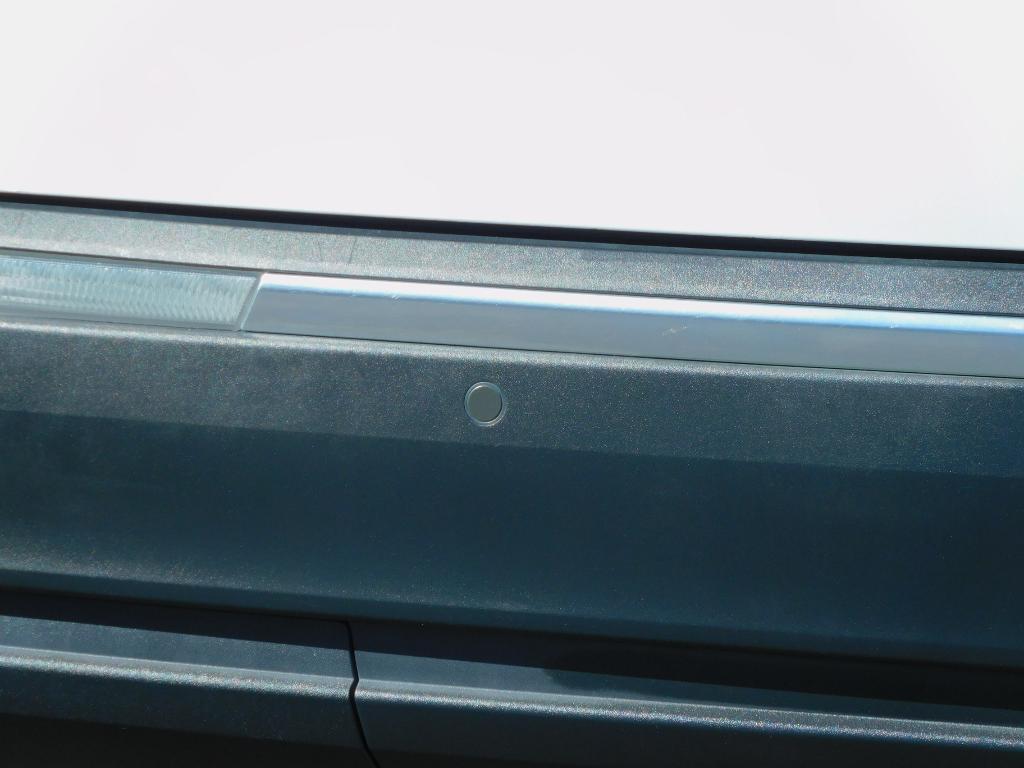 used 2018 Cadillac XT5 car, priced at $21,987