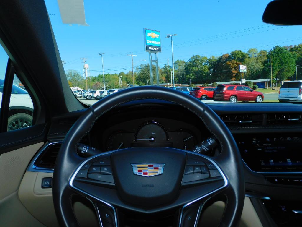 used 2018 Cadillac XT5 car, priced at $21,987