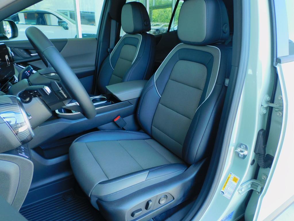 new 2026 Chevrolet Equinox car, priced at $33,285