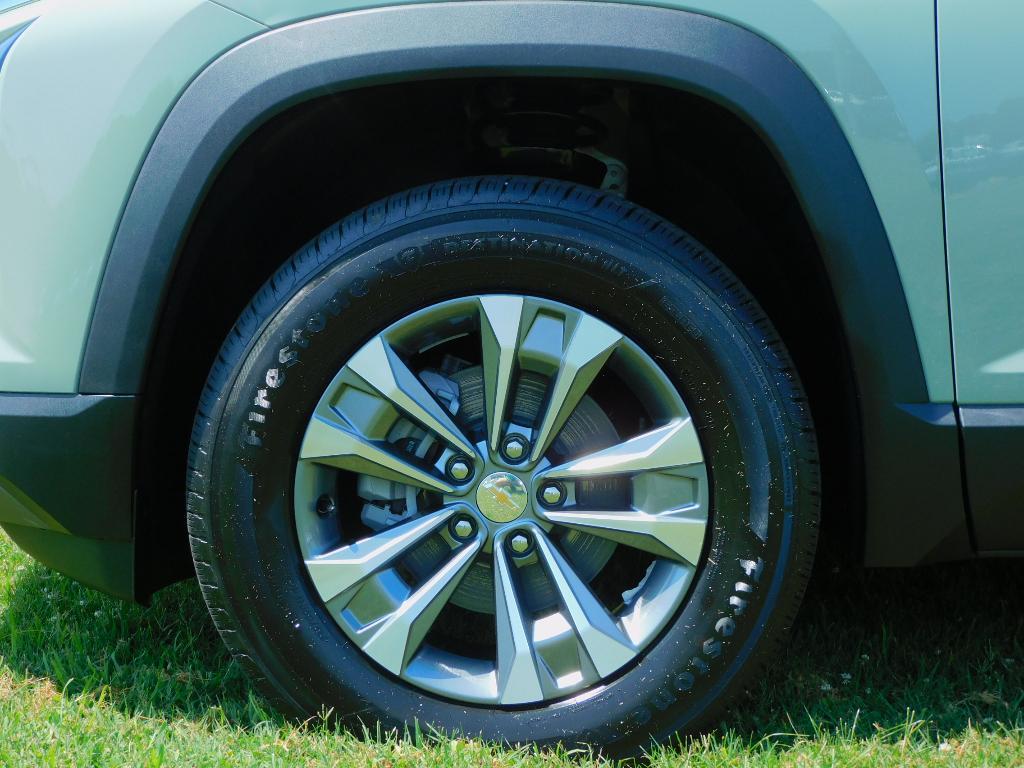 new 2026 Chevrolet Equinox car, priced at $33,285