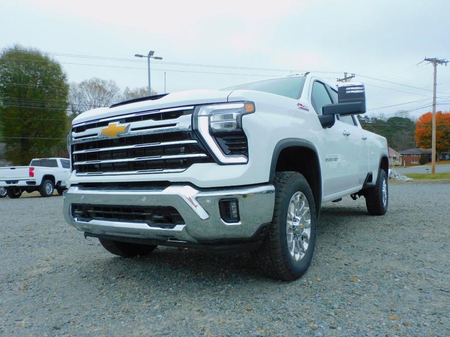 new 2025 Chevrolet Silverado 3500 car, priced at $77,987