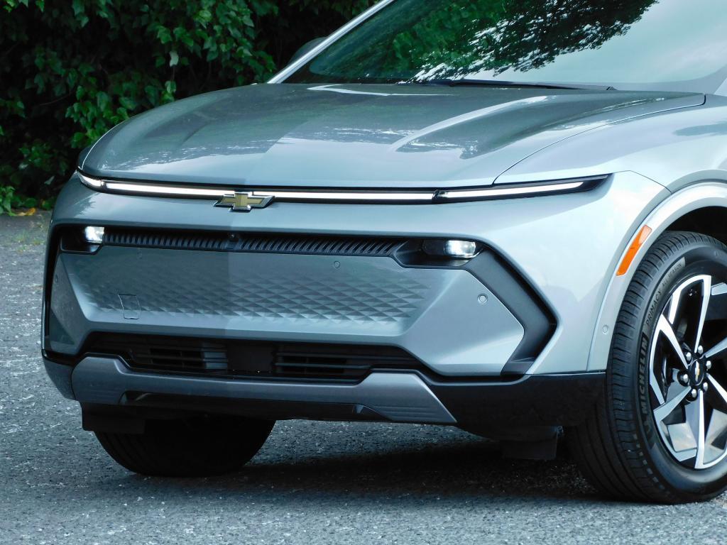 used 2024 Chevrolet Equinox EV car, priced at $29,387