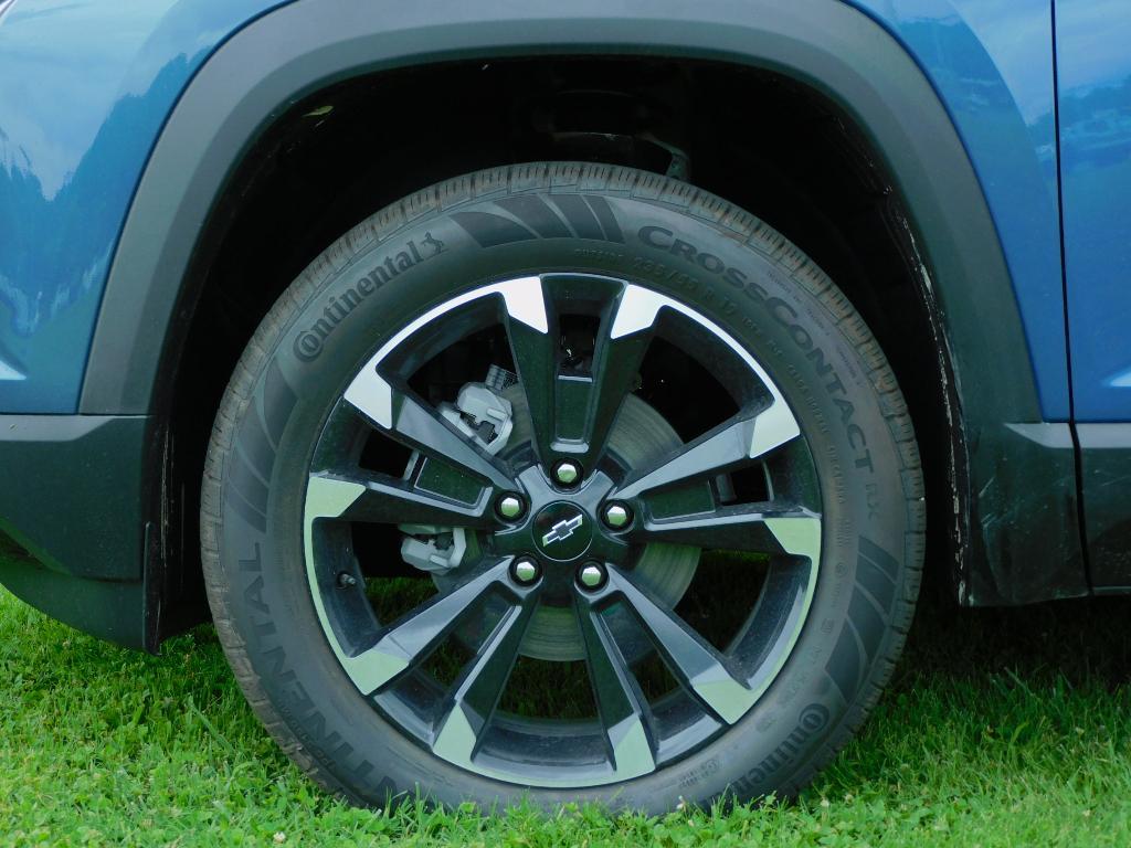new 2026 Chevrolet Equinox car, priced at $35,890