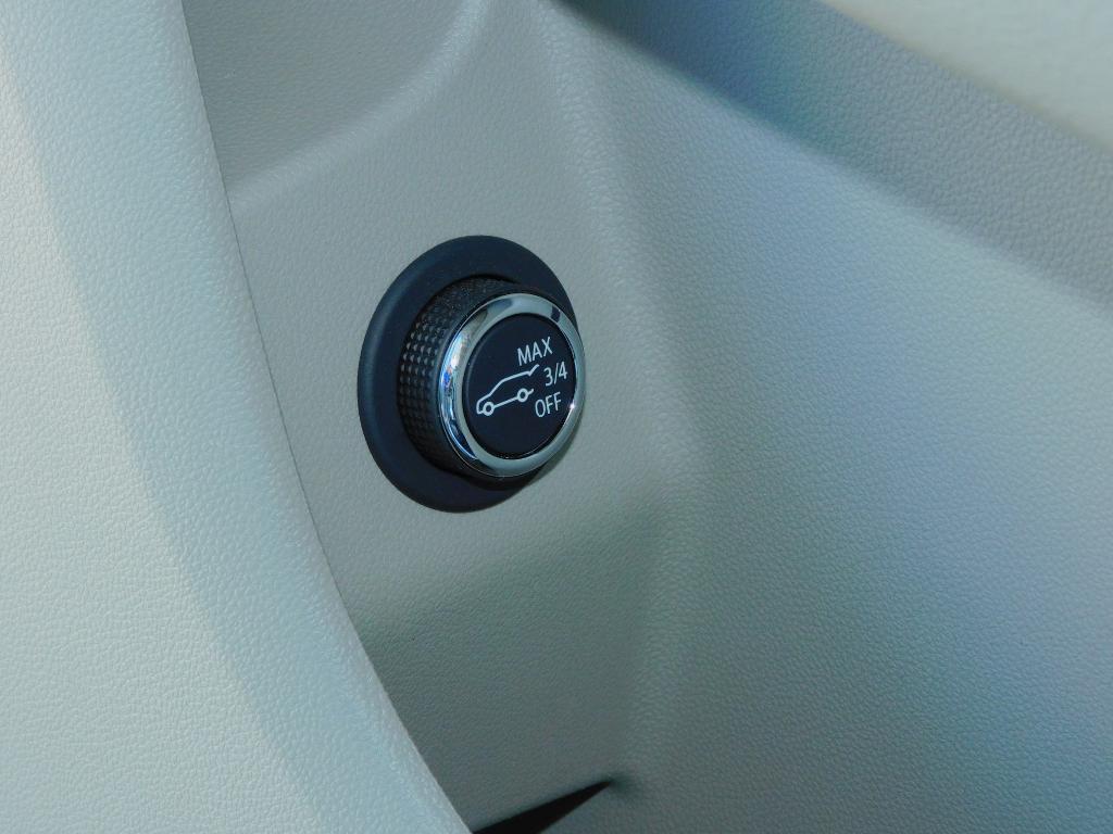 used 2023 Cadillac XT4 car, priced at $31,987