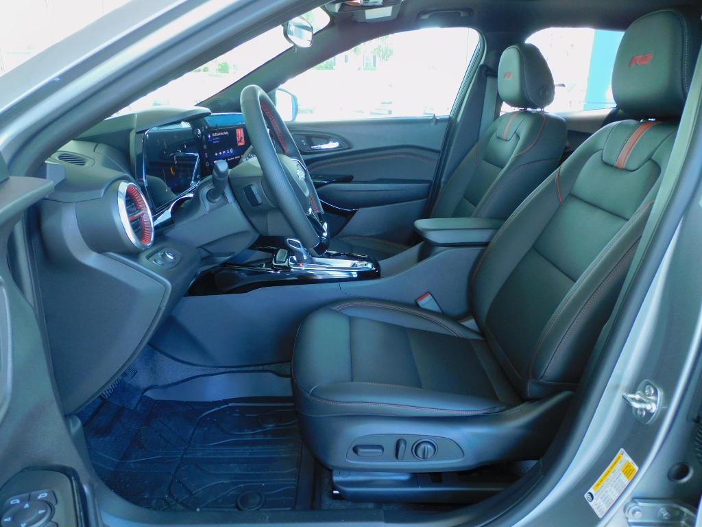 new 2025 Chevrolet Trax car, priced at $27,215