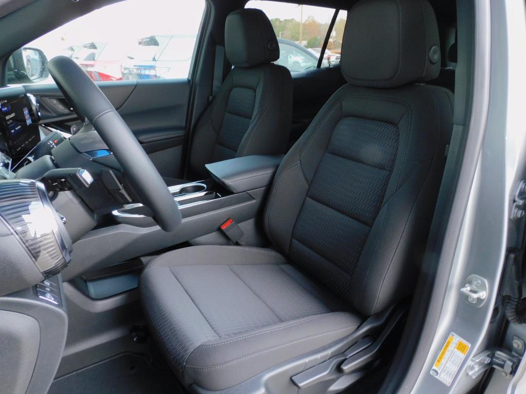 new 2026 Chevrolet Equinox car, priced at $31,440