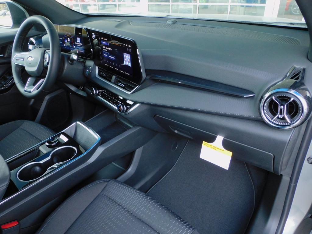 new 2026 Chevrolet Equinox car, priced at $31,440