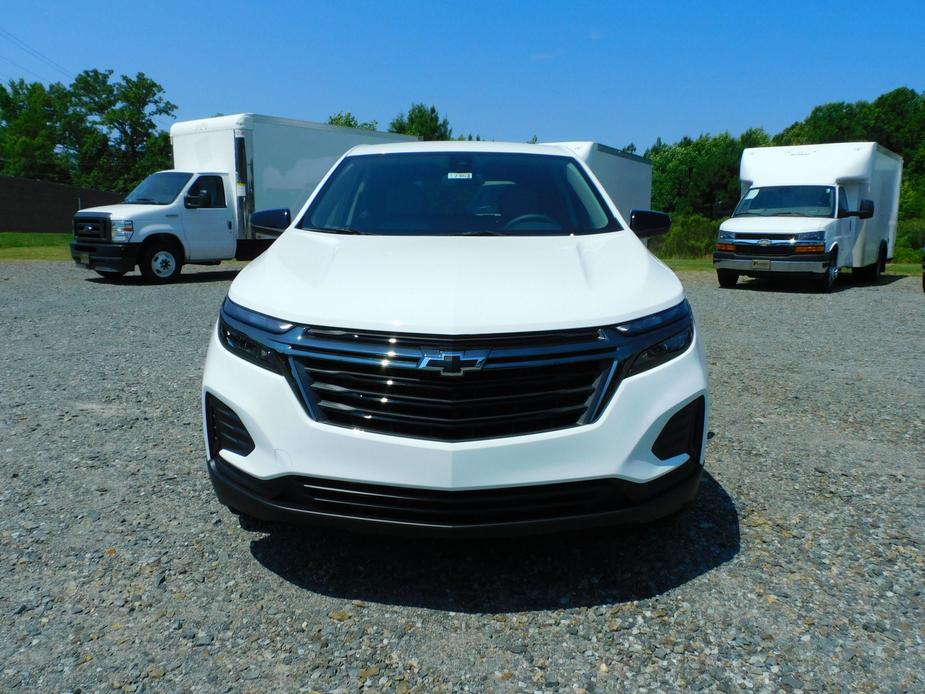 new 2024 Chevrolet Equinox car, priced at $30,070