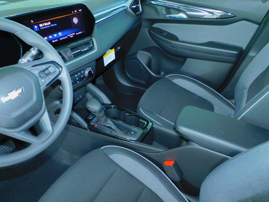 new 2025 Chevrolet TrailBlazer car, priced at $26,075