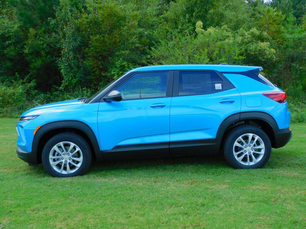 new 2025 Chevrolet TrailBlazer car, priced at $26,075