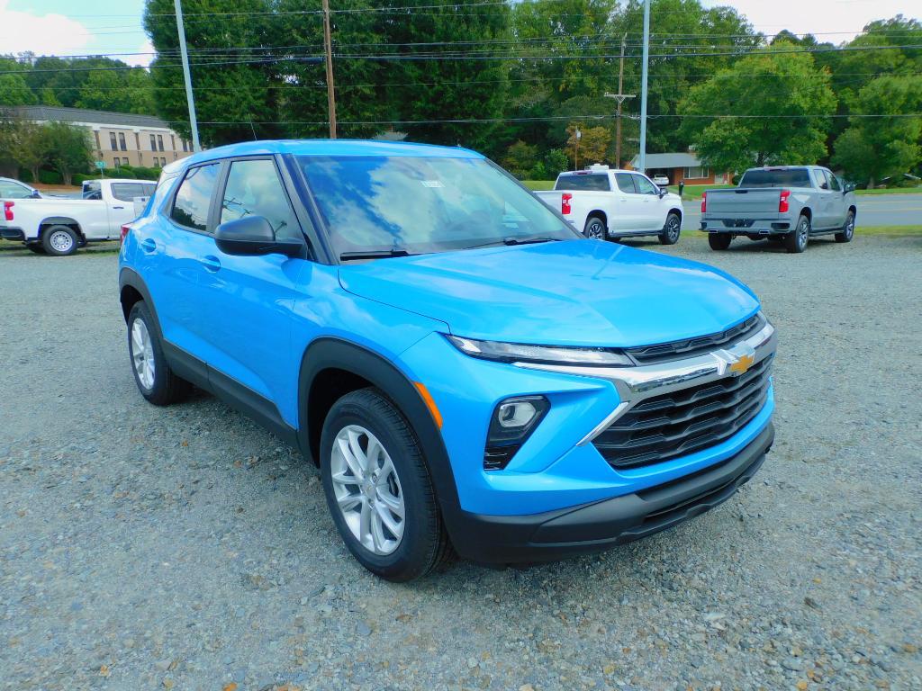 new 2025 Chevrolet TrailBlazer car, priced at $26,075