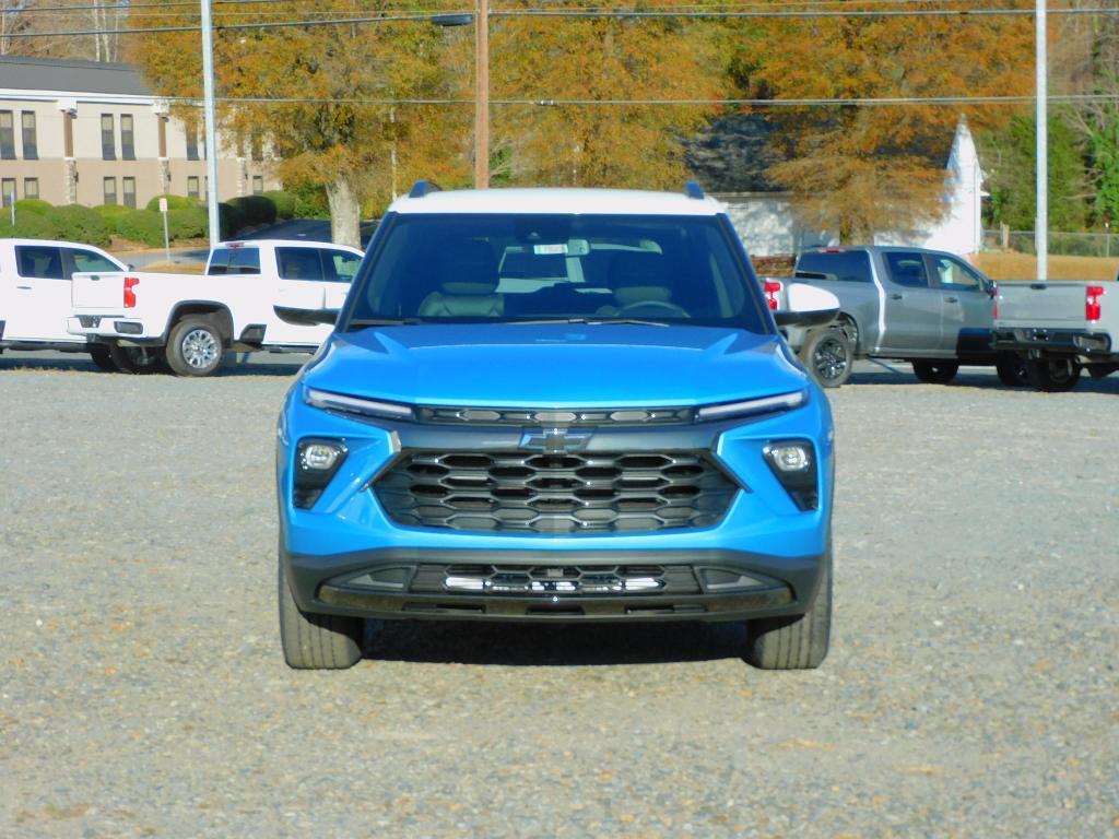 new 2025 Chevrolet TrailBlazer car, priced at $33,825