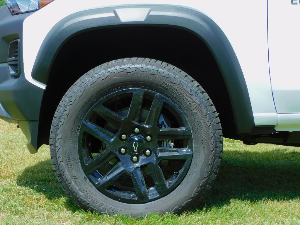new 2025 Chevrolet Colorado car, priced at $42,845