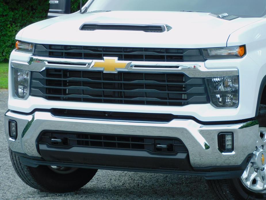 used 2024 Chevrolet Silverado 2500 car, priced at $55,987