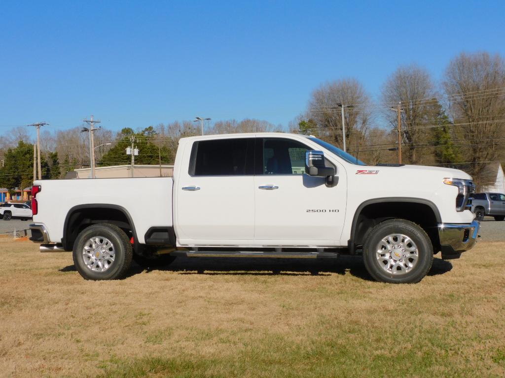 new 2025 Chevrolet Silverado 2500 car, priced at $81,200