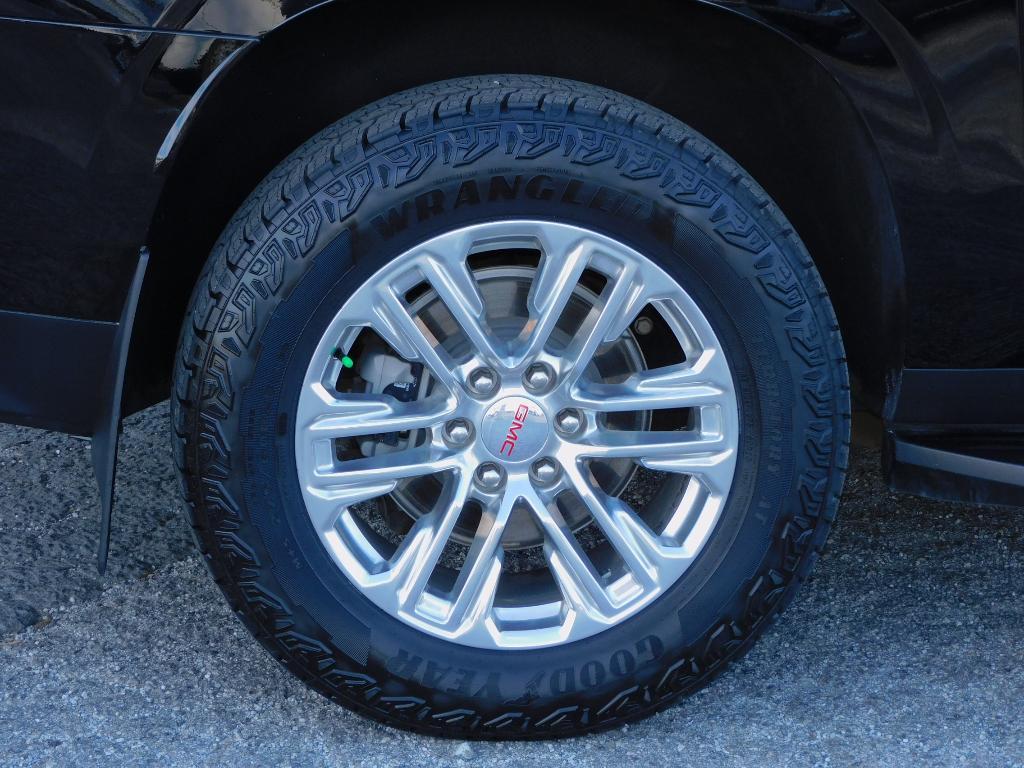 used 2023 GMC Yukon XL car, priced at $61,987