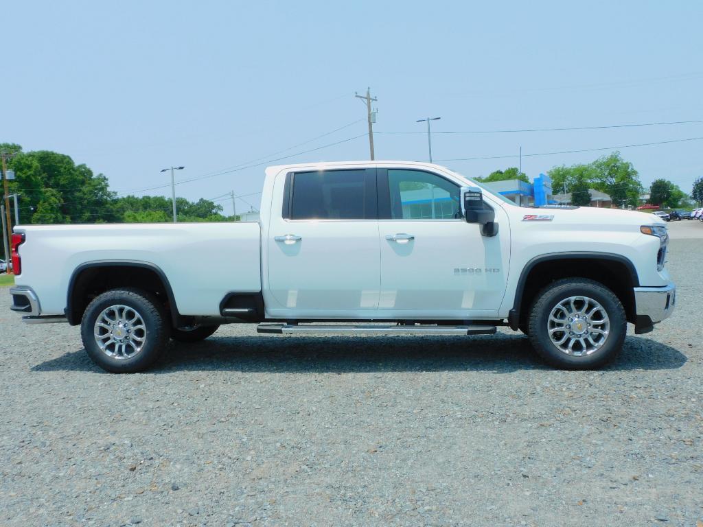 new 2025 Chevrolet Silverado 3500 car, priced at $72,200
