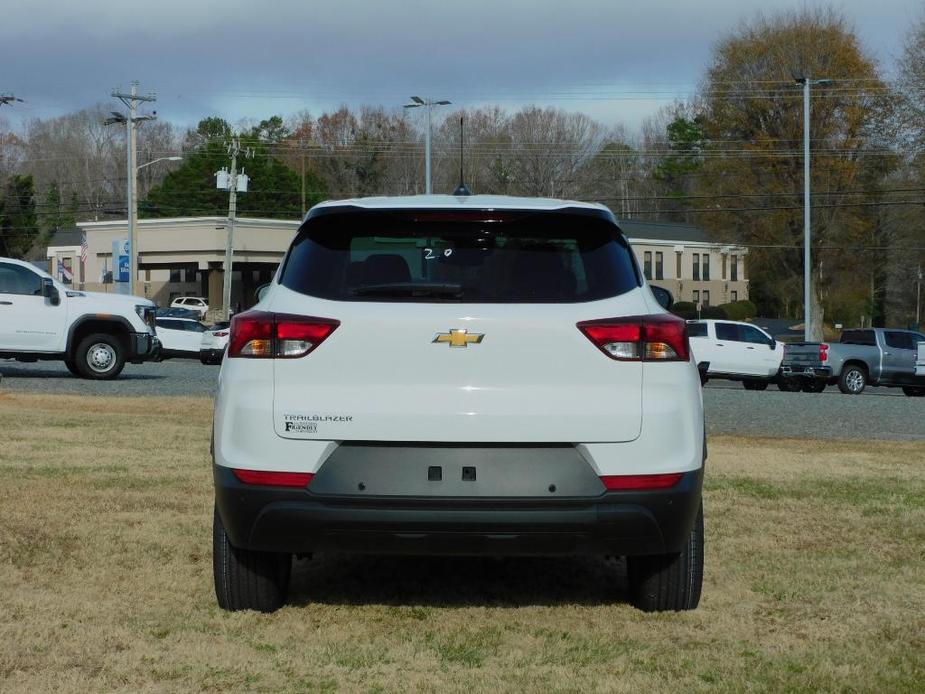 new 2025 Chevrolet TrailBlazer car, priced at $25,680