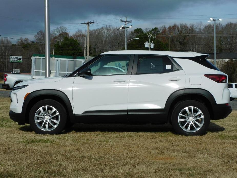 new 2025 Chevrolet TrailBlazer car, priced at $25,680