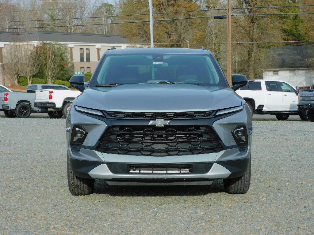 new 2025 Chevrolet Blazer car, priced at $36,687