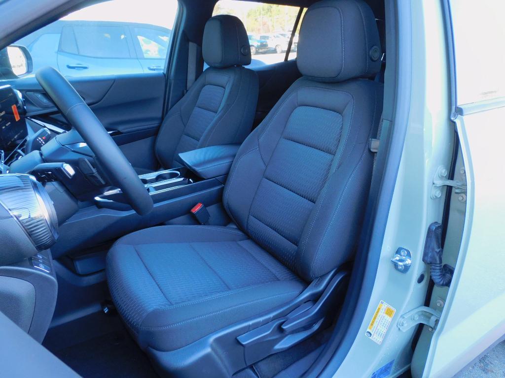 new 2026 Chevrolet Equinox car, priced at $30,987