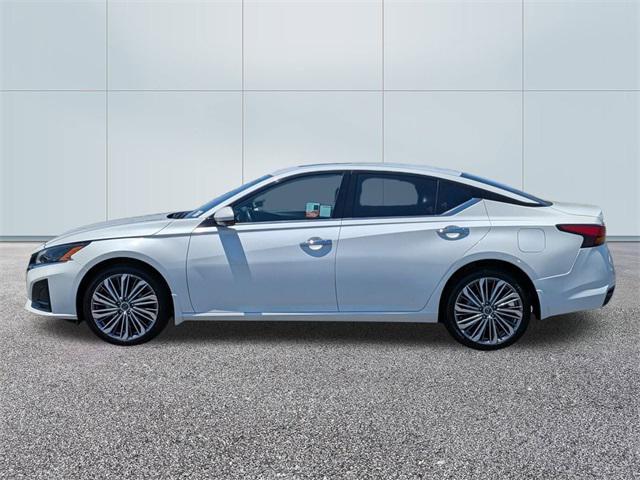 used 2023 Nissan Altima car, priced at $23,146