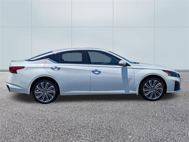 used 2023 Nissan Altima car, priced at $23,146