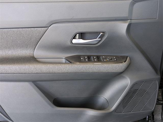 new 2025 Nissan Kicks car, priced at $25,107