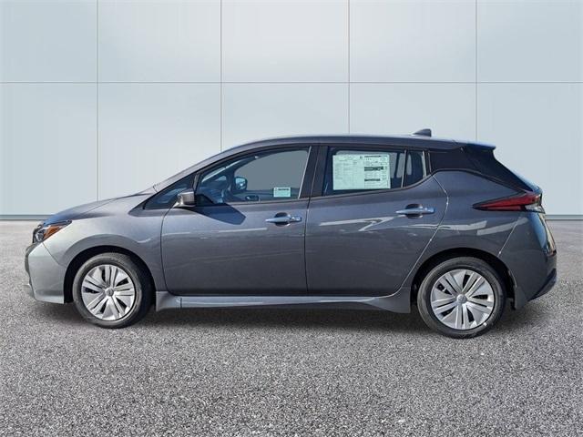 new 2025 Nissan Leaf car