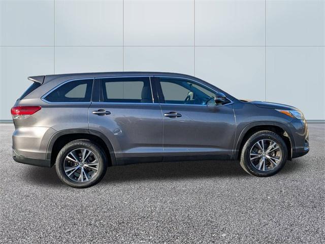 used 2019 Toyota Highlander car, priced at $20,915