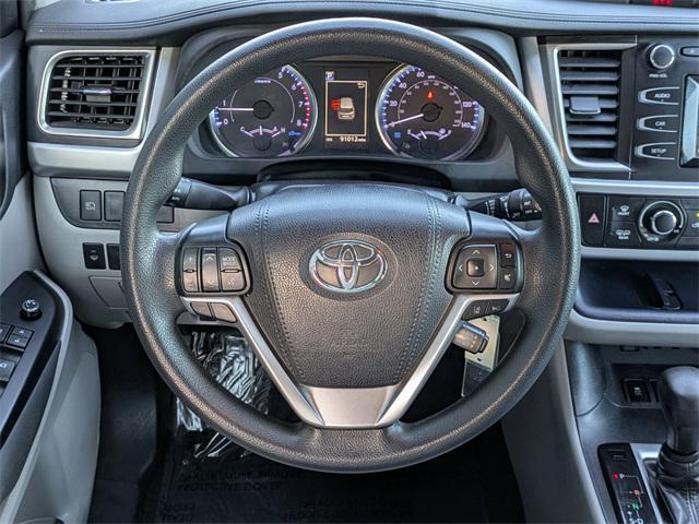 used 2019 Toyota Highlander car, priced at $20,915