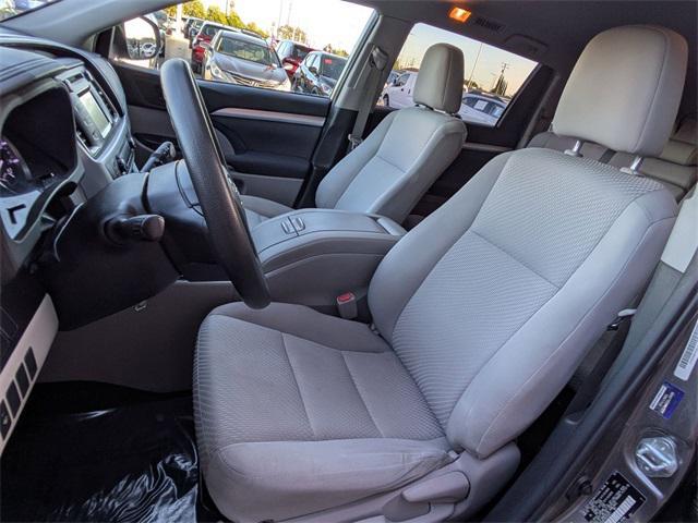 used 2019 Toyota Highlander car, priced at $20,915