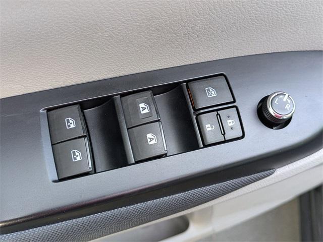 used 2019 Toyota Highlander car, priced at $20,915