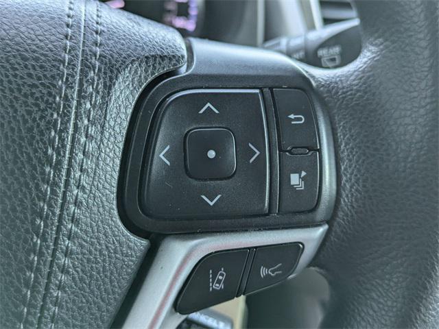 used 2019 Toyota Highlander car, priced at $20,915