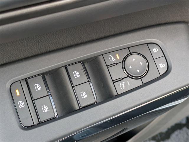new 2025 Nissan Pathfinder car, priced at $39,669