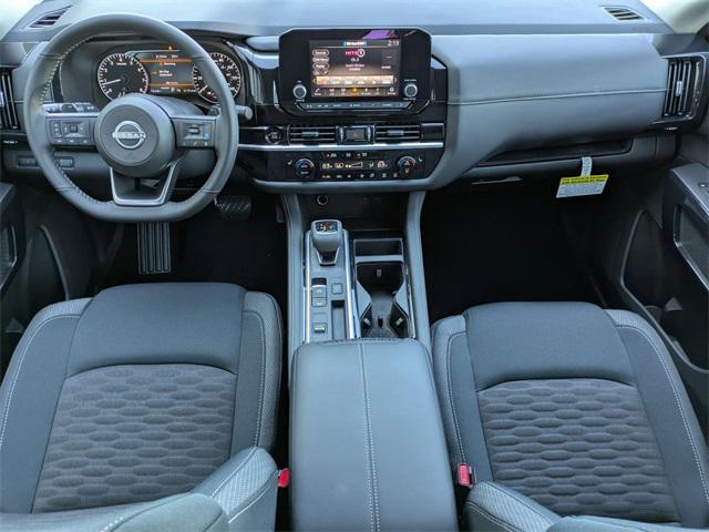 new 2025 Nissan Pathfinder car, priced at $39,669