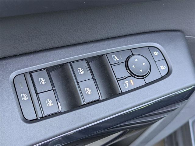 new 2025 Nissan Pathfinder car, priced at $39,669