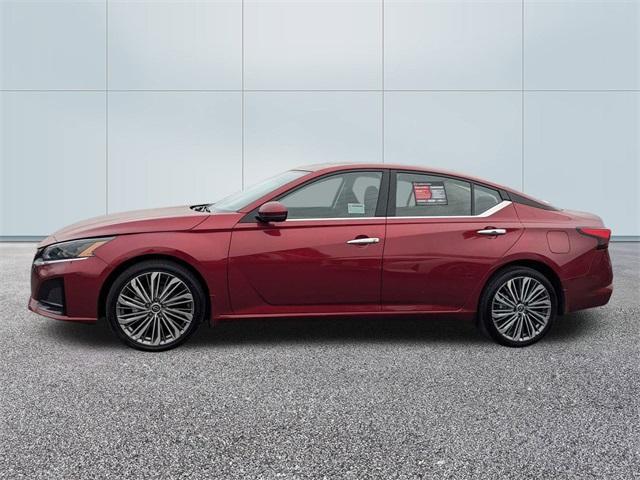 used 2023 Nissan Altima car, priced at $26,120