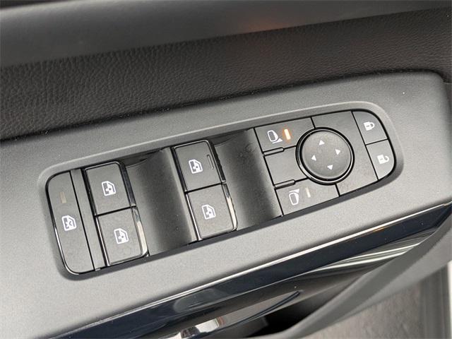 new 2025 Nissan Pathfinder car, priced at $39,669