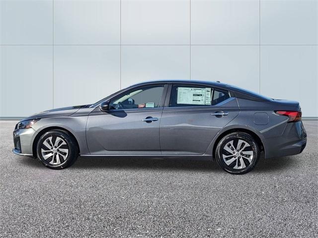 new 2025 Nissan Altima car