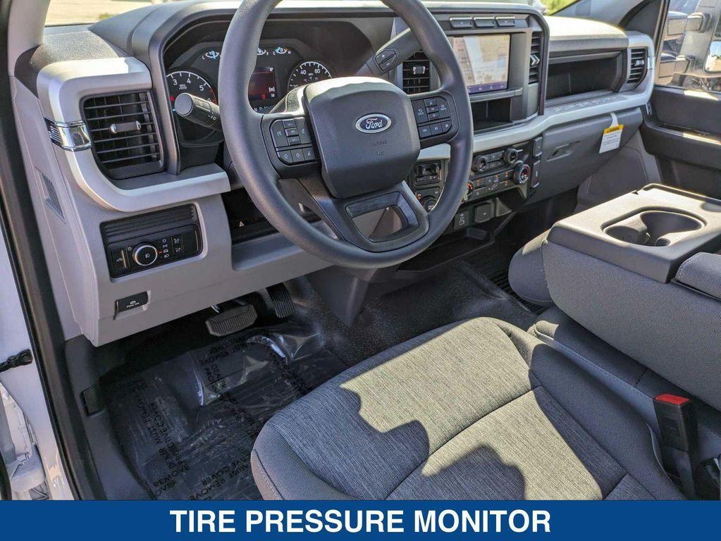 new 2024 Ford F-250 car, priced at $35,461