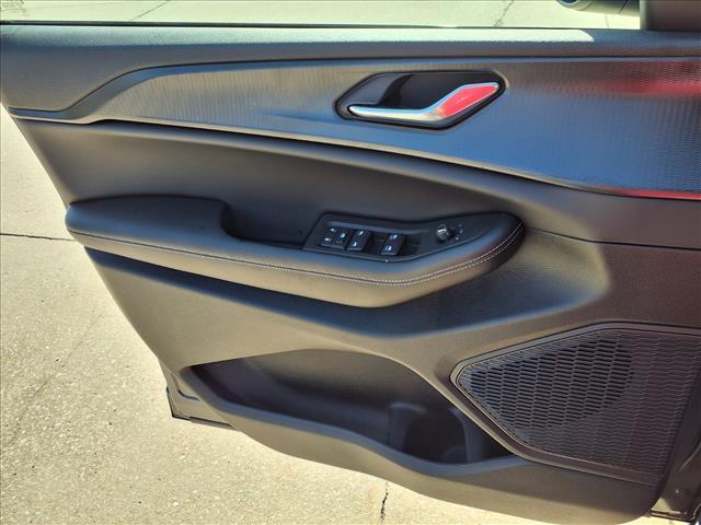 new 2025 Jeep Grand Cherokee car, priced at $39,702