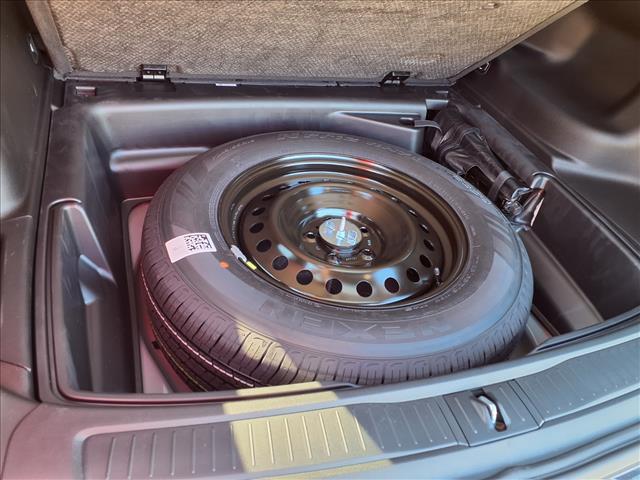 new 2025 Jeep Grand Cherokee car, priced at $39,702