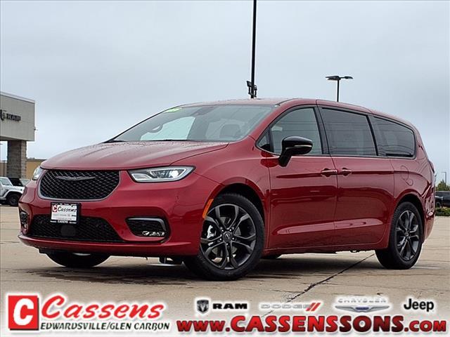 new 2026 Chrysler Pacifica car, priced at $45,658