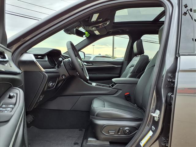 new 2025 Jeep Grand Cherokee car, priced at $55,301