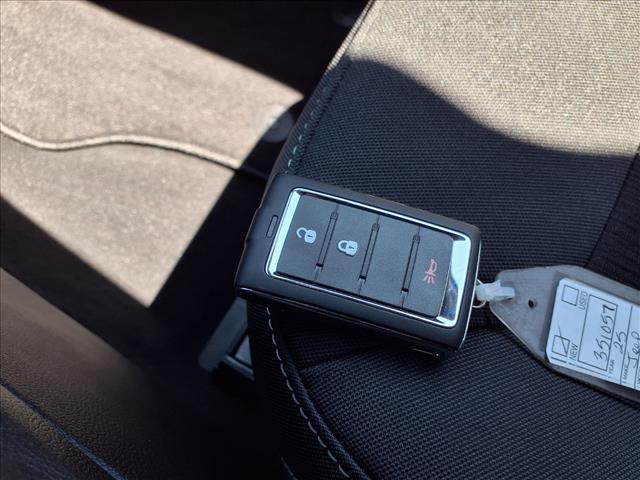 new 2025 Jeep Grand Cherokee car, priced at $37,577